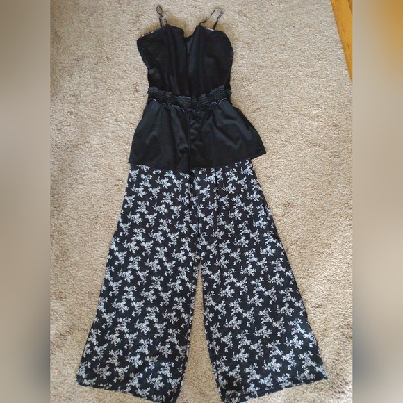 Want & Need Brand Women's Jumpsuit  (Semi-Sheer)   Size XL NWOT - Picture 3 of 8